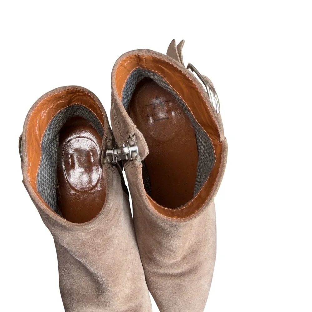 Aquatalia Faria Womens 8 - Taupe Suede Ankle Boots Made in Italy Buckle Side Zip